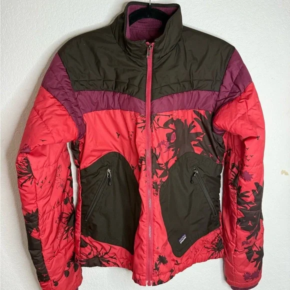 Patagonia Red and Black Women's Ski Jacket - Picture 1 of 3